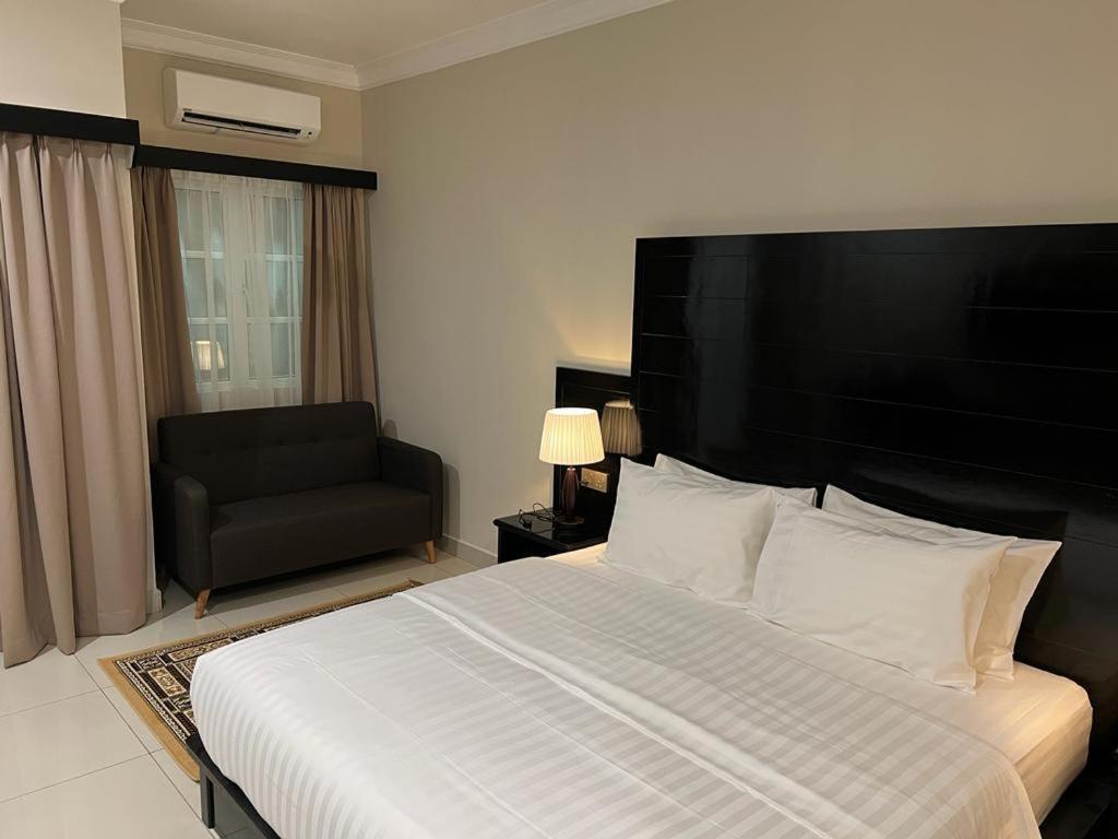 Aneeda Inn Pantai Cenang  Exterior foto
