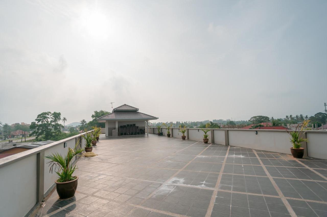 Aneeda Inn Pantai Cenang  Exterior foto
